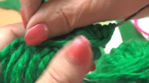 Прекрасные цветы из остатков пряжи своими руками для начинающих.