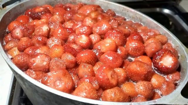 Клубничное варенье на зиму. стратегический запас и домашняя консервация.