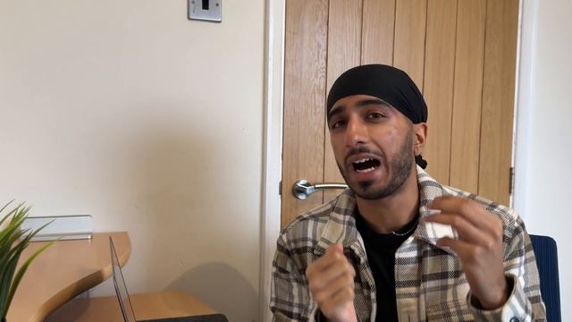 M1 MacBook Air - Long-Term Review (Still Worth it in 2023?) смотреть онлайн