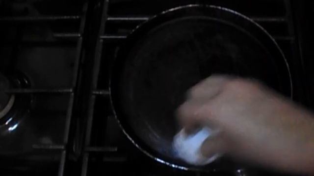 Блинчики на топленом молоке со сметаной и с сахаром. Масленица. Блинная неделя.