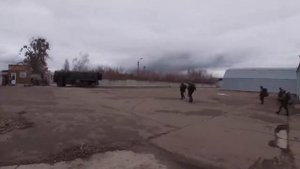 Russian Paratrooper taking Antonov International Airport in Gostomel.