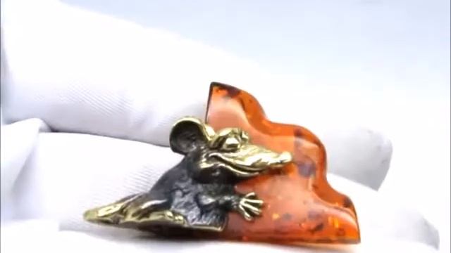 Фигурка Крыс с сыром янтарь коричневый бронза 2012