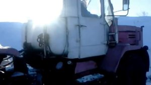 Вывозим навоз с площядки в бурты