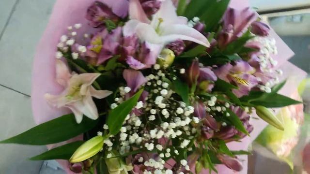 Букет лилии и хризантемы смотреть онлайн