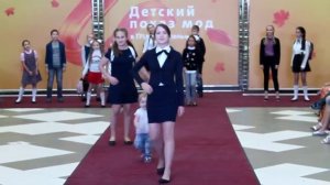 ТРЦ "Акварель" Детский показ мод 2018