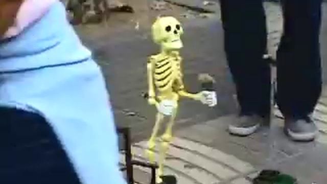 Танцующий скелет смотреть онлайн