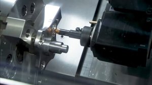 Горизонтальный токарный обрабатывающий центр Okuma GENOS L2000, L3000