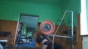 Приседания 150 кг на 12 повторений (в бинтах)