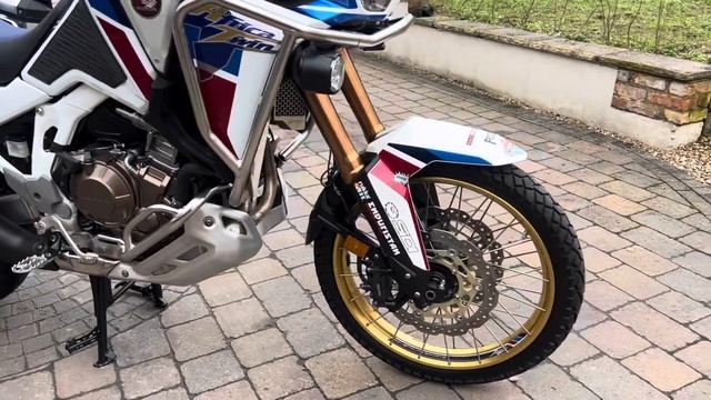 69 Honda CRF 1100 Africa Twin Adventure Sport смотреть онлайн