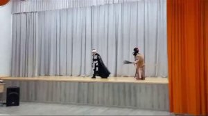 Выступление. Танец Бабы яги и Кощея Бессмертного.Танцуют Фаздалова Азалия и Садертдинов Артем.