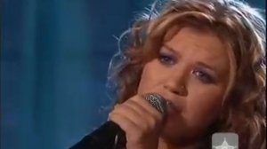 Kelly Clarkson - Breakaway (Live on The Tonight Show with Jay Leno Aug-2004).avi