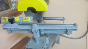 Самодельный станок для заточки ножей фуганка.