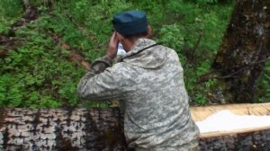 Установка  лебёдки на болотоход. Подкармливаем лося.ГАЗ 66 с новой функцией.