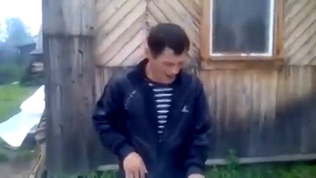 От души поет