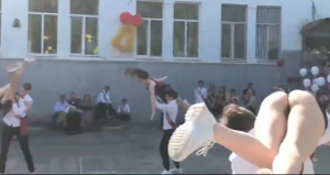 VideosIn 1- High School Graduation Dance - Liselilerin Mevzuniyet Dansı- танец