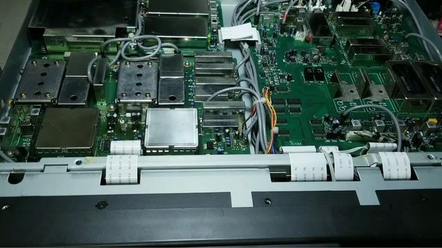 ICOM IC-775DSP Demo y explicación.