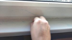 Чем очистить цветной карандаш с пластикового окна
