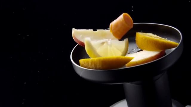 Видео обзор соковыжималки Hotpoint-Ariston SJ 4010 AXL0 смотреть онлайн