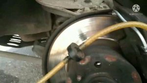 Как прокачать тормоза одному.