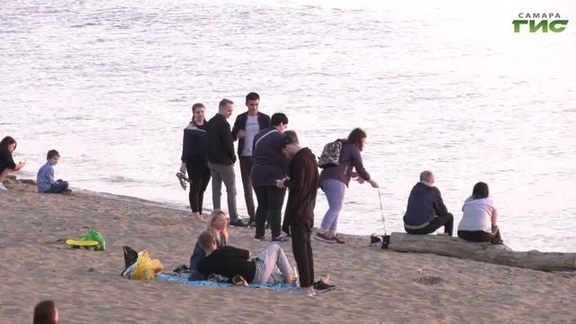 В Струковском саду проверили, соблюдают ли самарцы социальную дистанцию и масочный режим