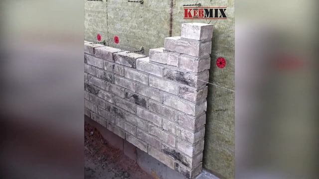 Кладка кирпича ручной формовки на зимнюю цветную кладочную смесь смотреть онлайн