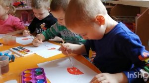 Рисование в средней группе "Божья коровка"