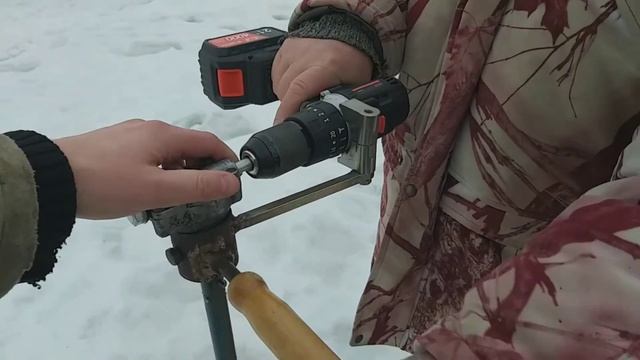Ледобур из шуруповерта своими руками