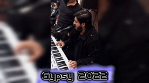Руслан Коряк