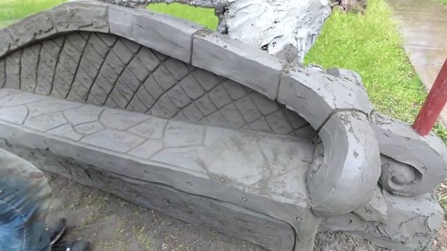 Изготовление лавочки из цемента, на даче. смотреть онлайн