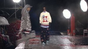 MISS FASHION AT THE GIGANTIC TOMMY HILFIGER SHOW... By Loic Prigent