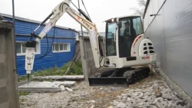 Гидромолот Delta F-4 на мини-экскаваторе TEREX TC-35 смотреть онлайн