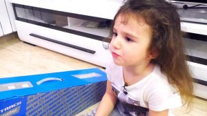 Кто БЫСТРЕЕ Папа или Камиль? Потратили ВСЕ ДЕНЬГИ Купили САМОКАТЫ! Видео для детей funny playtime