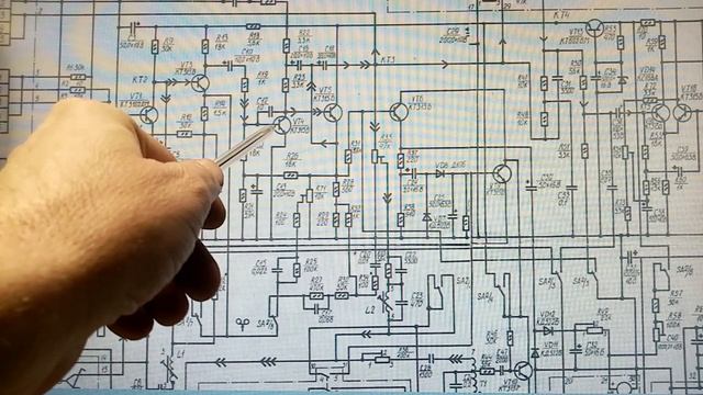 Магнитофон Электроника 323.1 ремонт с помощью ПАЛЬЦА. смотреть онлайн