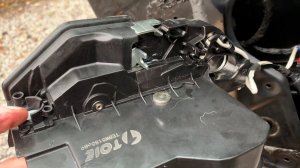 Замок с доводчиком TOIE для BMW F1,F10. Обзор, сравнение с оригиналом, установка замка.