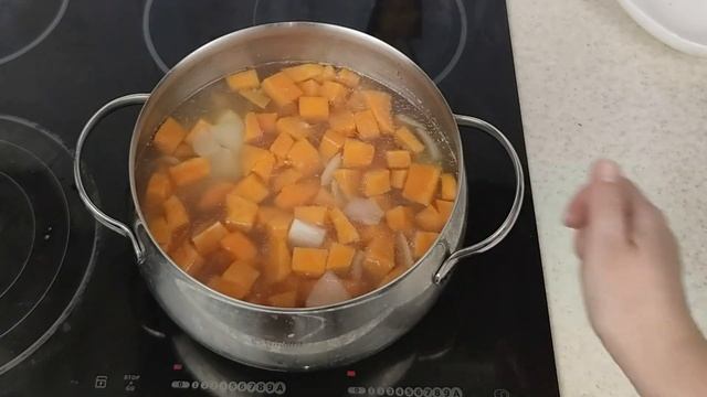 ??Крем-суп тыквенный лучший легкий пошаговый рецепт с курицей сливками картошкой на курином бульоне