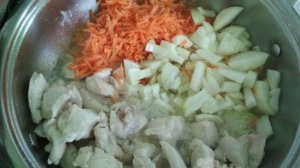 Подлива из куриной грудки со сметаной