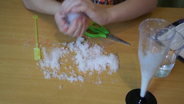 Искусственный снег. Обзор набора для экспериментов