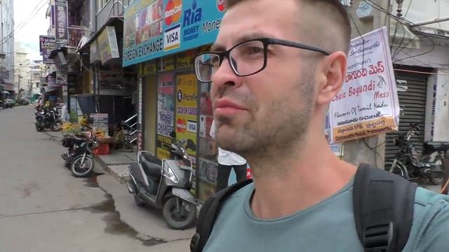 Спорт. Доса с яйцом за 15 рублей. Цены на овощи и фрукты. Манго, картофель и т.д. Индия. Путтапарти смотреть онлайн