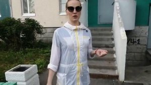 Научилась ходить по лестнице!