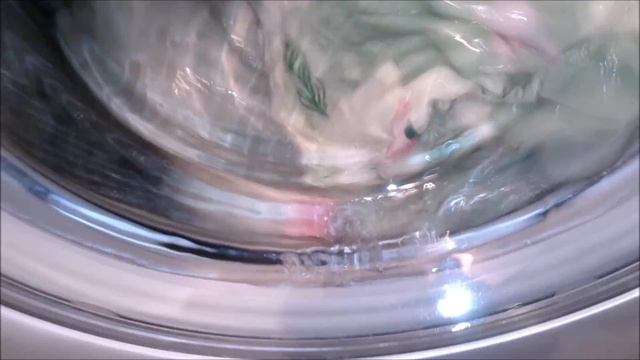 Ariel vs Persil - The ultimate challenge! (Short version) смотреть онлайн