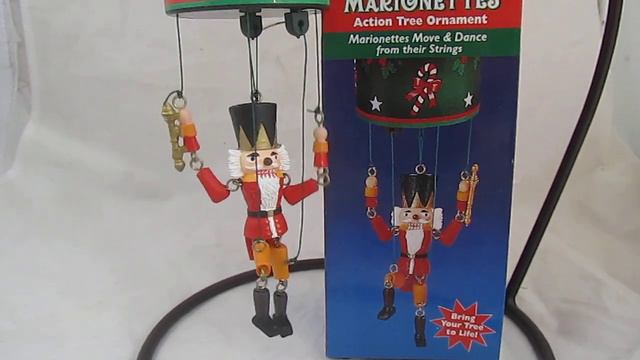 Kurt Adler animated nutcracker ornament смотреть онлайн