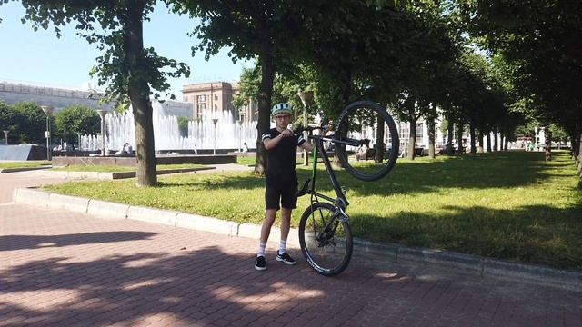 Как ездить по кругу на заднем колесе?  Школа байклайфа урок №2 How to делать круги/повороты на вилл