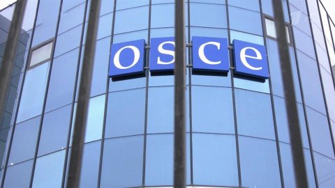 Наблюдатели специальной мониторинговой миссии ОБСЕ начали покидать Донбасс