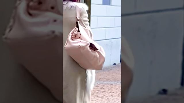 Светлое пальто это очень красиво #пальто #уличнаямода #модастиль #