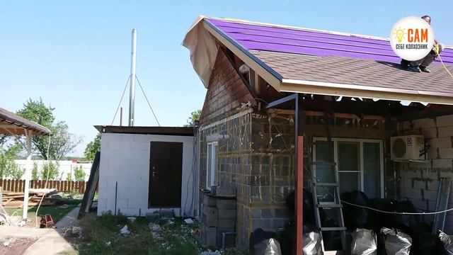Крыша из гибкой черепицы часть 2 - набиваем черепицу и крепим коньковый аэратор.