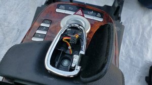Mercedes S550 S600 S65 W221 How to remove Wrist rest and key pad from center console