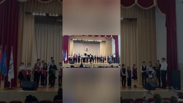 Торжественная линейка – приём учащихся в «октябрята»,  и  «пионеры».