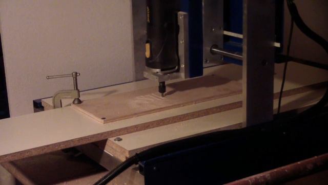 Быстрый фрезерно-гравировальный станок ЧПУ.. смотреть онлайн