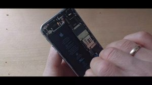 iPhone SE  не включается. Диагностика и ремонт