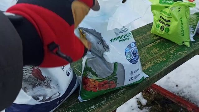 Обзор удобрений для подкормки плодового сада  ранней весной .